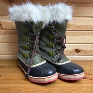 Sorel Joan of Arc waterproof boots